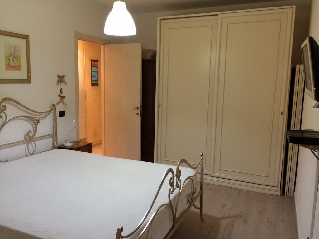 Apartment Largo Del Teatro Porto San Giorgio Chambre photo